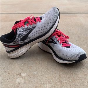 Ghost 11 Brooks Shoes